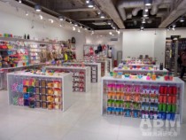 「TSUTAYA」が「ASOKO」と協業した ポップアップショップ(TSUTAYA EBISUBASHI)
