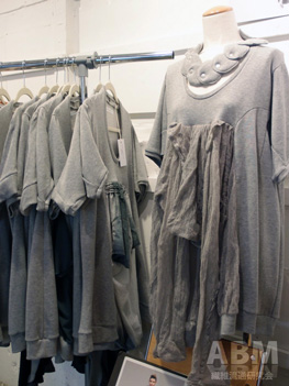 「Re couture2011」「TAKUMI YANAZAKI」