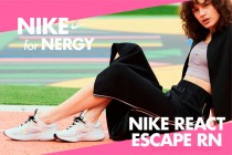 女性向けランニングシューズ 「NIKE for NERGY NIKE REACT ESCAPE RN」。 日常シーンでの使用も想定