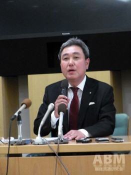 会見に臨む島三博・次期社長