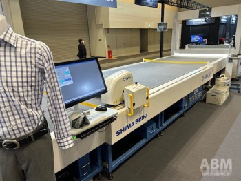 島精機製作所は、強化を進めている 自動裁断機「P-CAM」シリーズを提案