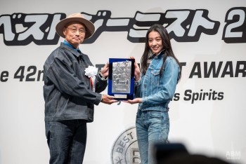 ジーンズはマストアイテムだというKōkiさん。 同じジーンズでも着る人によって色落ちの仕方も形も変化して 個性が出てくるのがいいと語った。