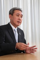 島精機製作所の2025年3月期は 減収、損失計上に至った （写真は島三博 代表取締役社長）