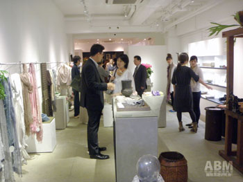 総合直営店「HINAYA KYOTO 清水五条坂店」オープン