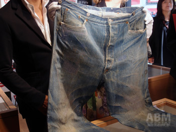 世界最古のジーンズ、日本初上陸 リーバイスストア渋谷店で展示、10月13日から