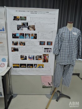 長野県屋代南高等学校ライフデザイン科による シニアファッションの改良提案の展示。