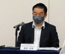 会見に臨む「JIAM 2022 OSAKA」 実行委員長の美馬成望氏
