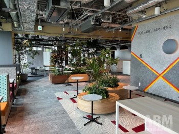 「グラングリーン大阪」北館の 交流スペース「JAM BASE」