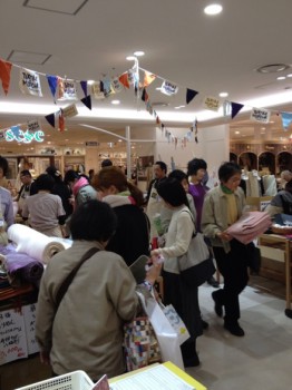 （今年3月に開催した阪急マルシェの会場風景２）