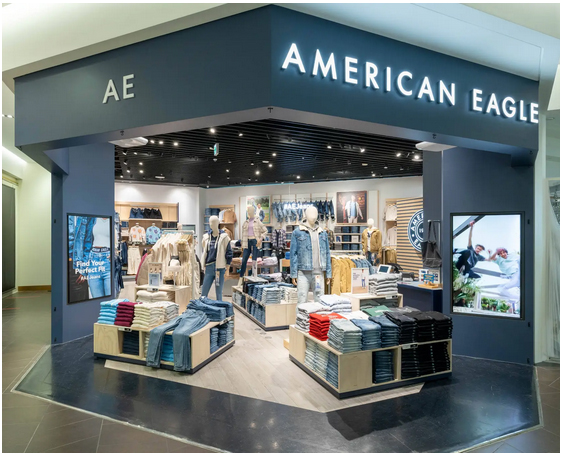American Eagle Outfitters, Inc. American Eagleが東急プラザ表参道