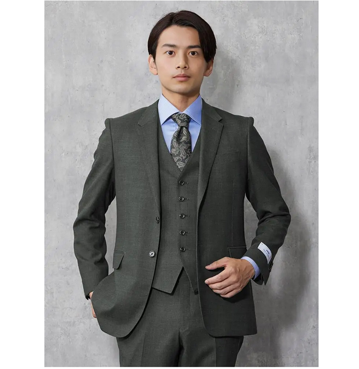 グレースーツ・無地のコーディネート（Cloth Ermenegildo Zegna）｜140ES318｜オーダースーツならGlobal Style
