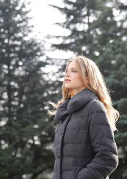 婦人服コートブランド「サンヨー」 再生羽毛「グリーンダウン」を用いたダウンコート
