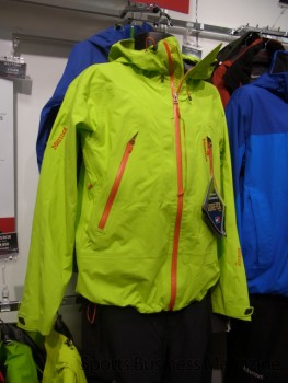 「マーモット」。 「GORE-TEX PRO」を採用した米国企画のジャケット