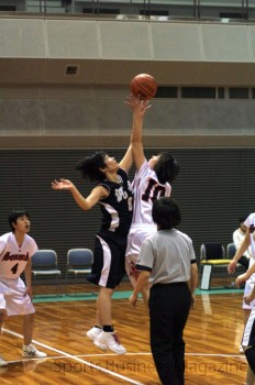 3月18−19日（大阪・舞洲アリーナ）の大会の様子。 約400人がバスケットボールの試合に参加した