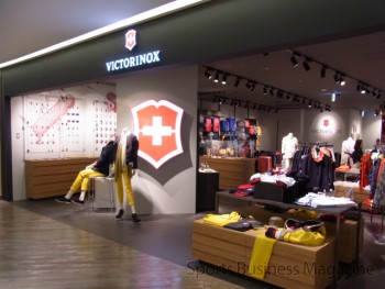 「ビクトリノックス」は日本初のコンセプトショップ