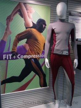 4つの素材コンセプトに分けて提案した。 写真は「FIT＋Compression」