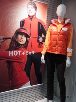 「HOT＋Soft」。 「ベンベルグ」の新しい一面をアピールする