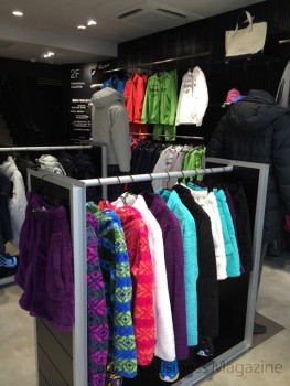 1階の「MULTI TRAININGWEAR」