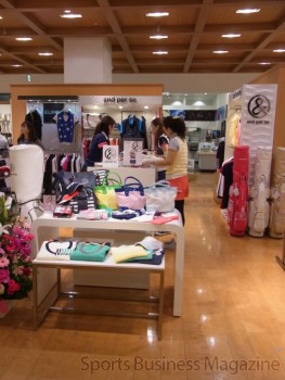 「アンパスィ」の百貨店ショップ。 写真は大丸大阪心斎橋店
