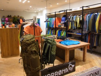 北欧ブランドを中心に品揃えする「フルマークス」
