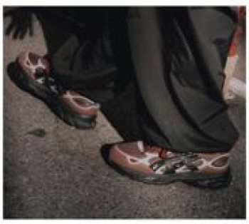 アシックスは2025年12月期は2ケタの増収増益。 売上高が初の8,000億円台に到達した (画像は説明資料から抜粋)