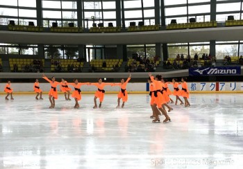 「シーズンファイナルイベント」の模様。 シンクロナイズドスケーティング