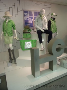 ブランドロゴも替え、 新しいブランド観を提案する