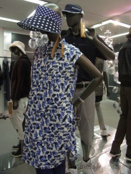 別ライン「ムニタルプ」。 モノトーンテイストだが、 今回から差し色を採り入れた