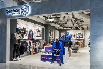 直営店「Reebok CLASSIC Store」を 積極出店する（写真はHEPFIVE店）