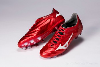 吉田選手の使用モデル「REBULA 2 V1 JAPAN」