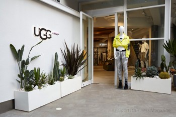 「UGG」と「atmos」が協業した 初のコンセプトショップ「UGG@mos」
