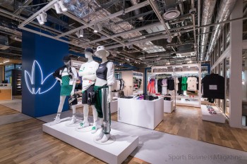 「adidas Brand Center RAYARD MIYASHITA PARK」の1階部分。 国内最大規模の店舗