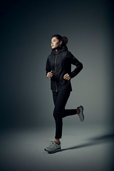 「Descente Women’s Training collection」の ランニングスタイル