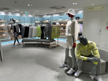 地下1階。直営店では唯一のゴルフフロアを設けた