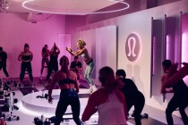 lululemon athletica inc.の 2026年1月期第1四半期は増収、微増益に （画像は説明資料から抜粋）