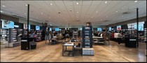 Foot Locker,Inc.の2026年1月期 第2四半期は減収、 損失を計上（画像は決算資料から抜粋）