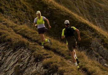 Amer Sports,Inc.の2026年12月期 第1四半期は 2ケタの増収増益に（画像は説明資料から抜粋）