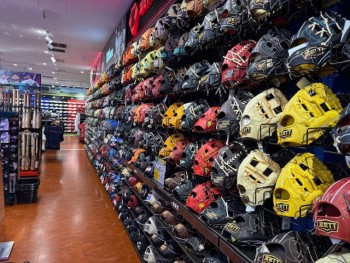 3階のベースボール売り場